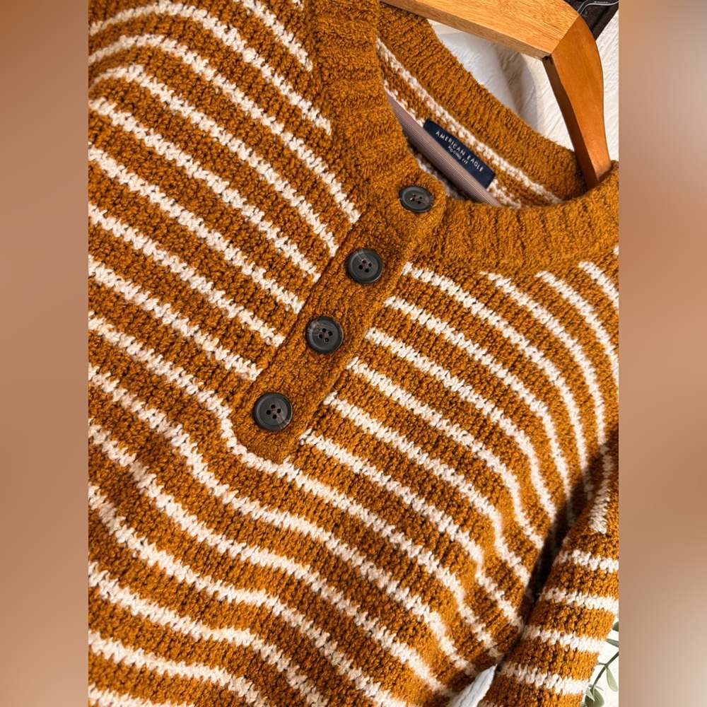 American Eagle Pullover - image 2